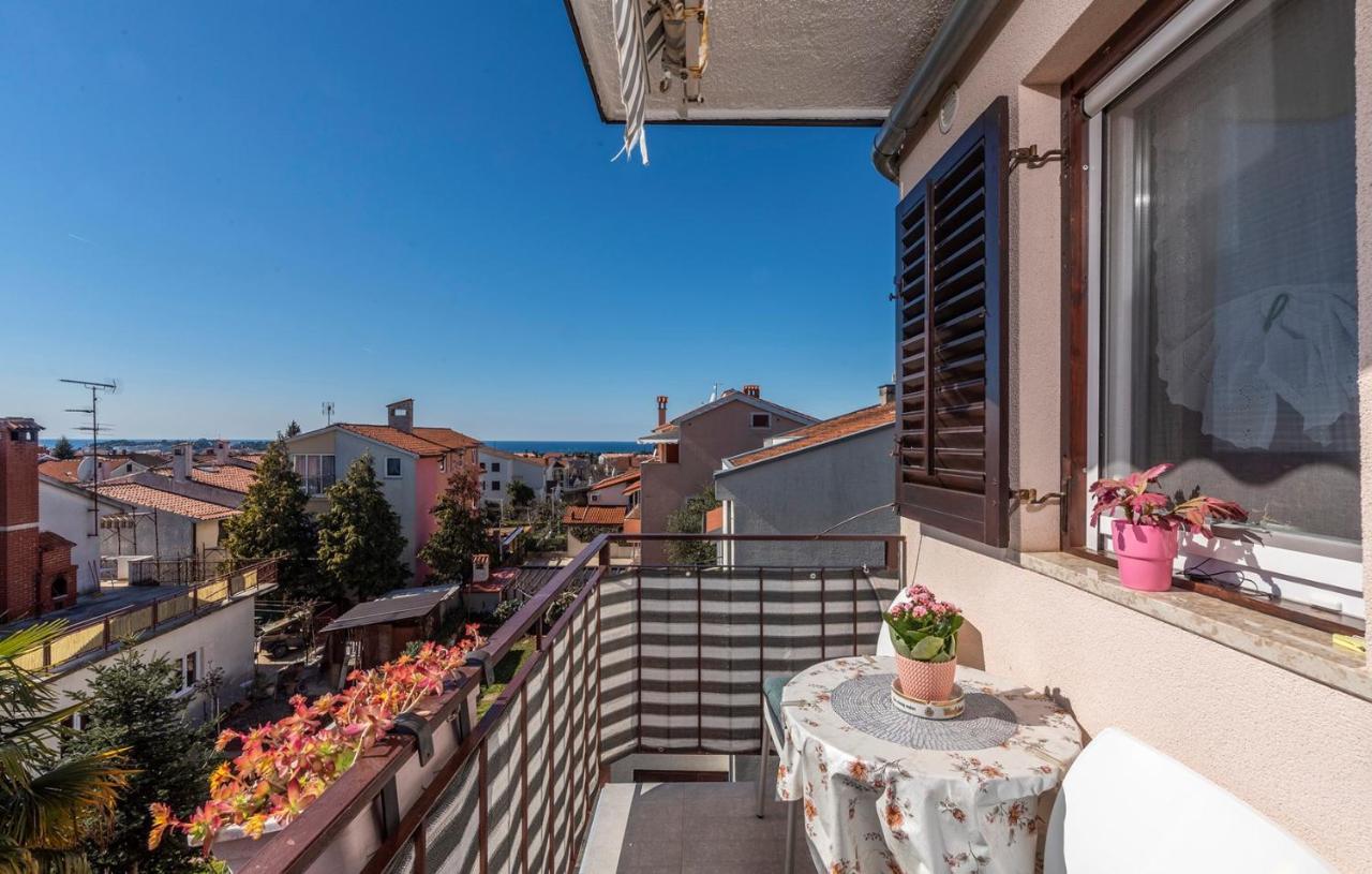 Apartment Noemi Porec Exterior photo